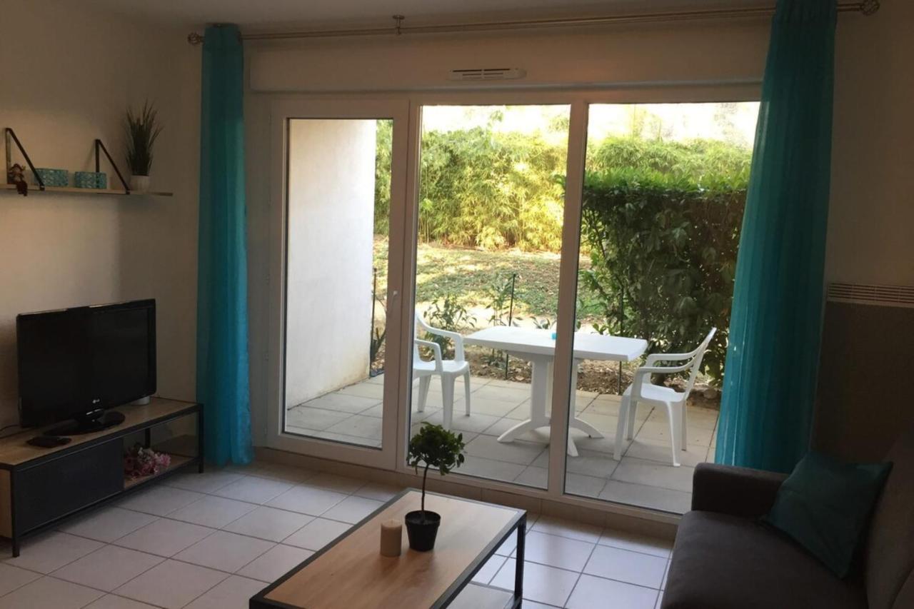 Les Jardins De Louise-2 Pers Avec Parking-Terrasse Apartman Vénissieux Kültér fotó